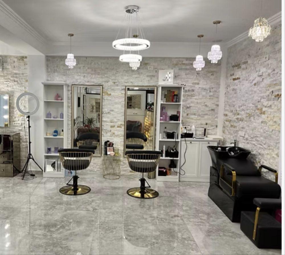 Inchiriez camera in salon cu toate avizele