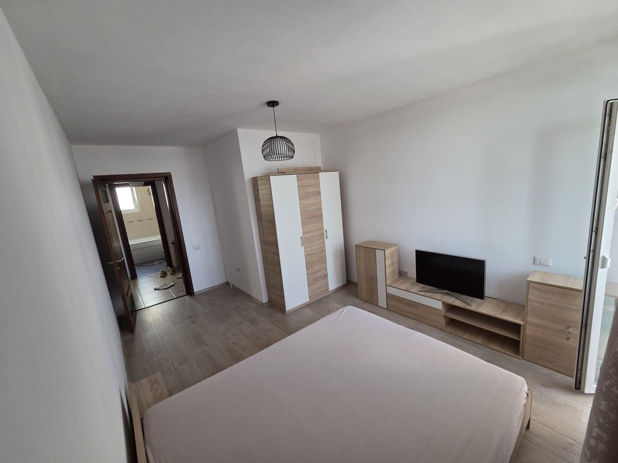 Inchiriez apartament 3 camere b-dul Ferdinand