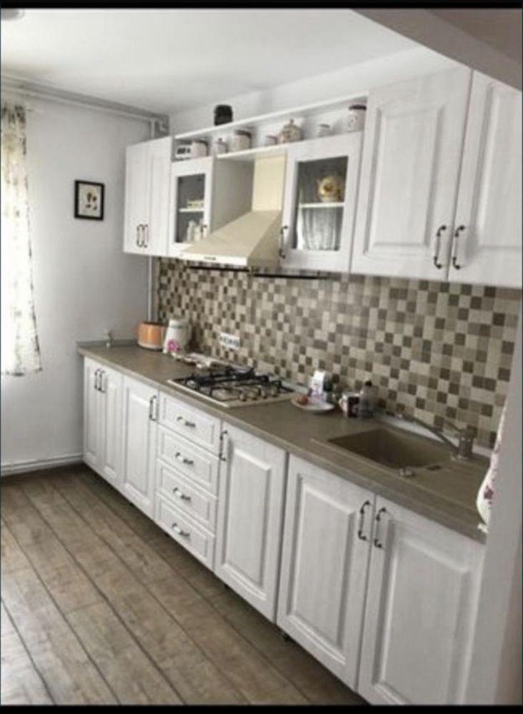 Inchiriez apartament zona academia navala