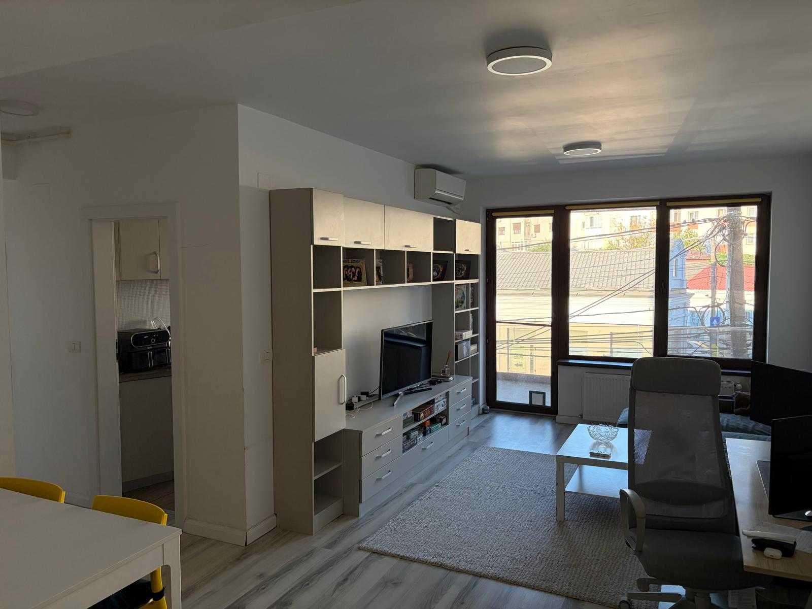 Apartament 3 cam in bloc nou, central, cu garaj la demisol, priza de incarcare masina