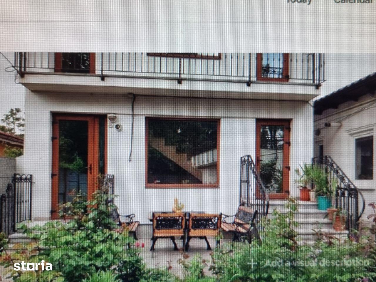 Inchiriez apartament 3 camere, 100mp, in vila, cu terasa si gradina