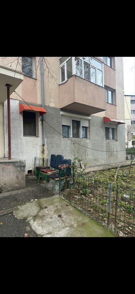 Vand apartament 2 camere
