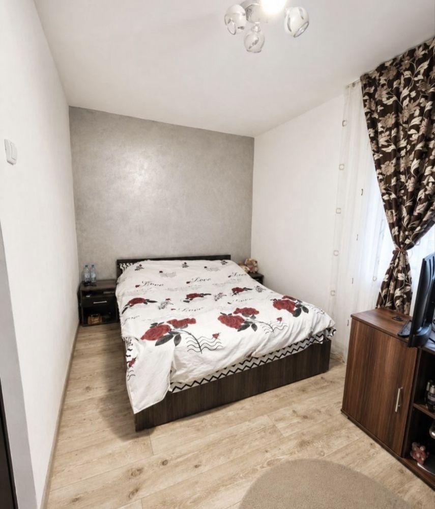 Apartament 2 camere Etaj 2/4 Centrală proprie O764 28 52 9O Mobilat si Utilat