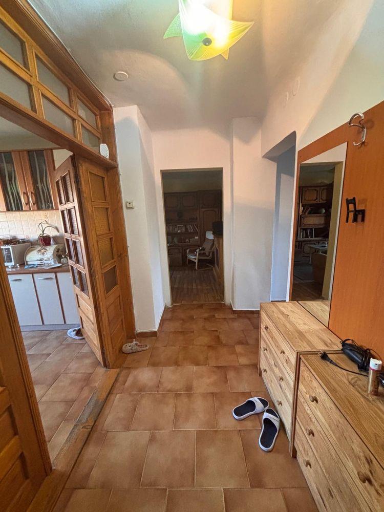 Vand/schimb, apartament Sarari, 5 camere. 113 mp suprafata totala.