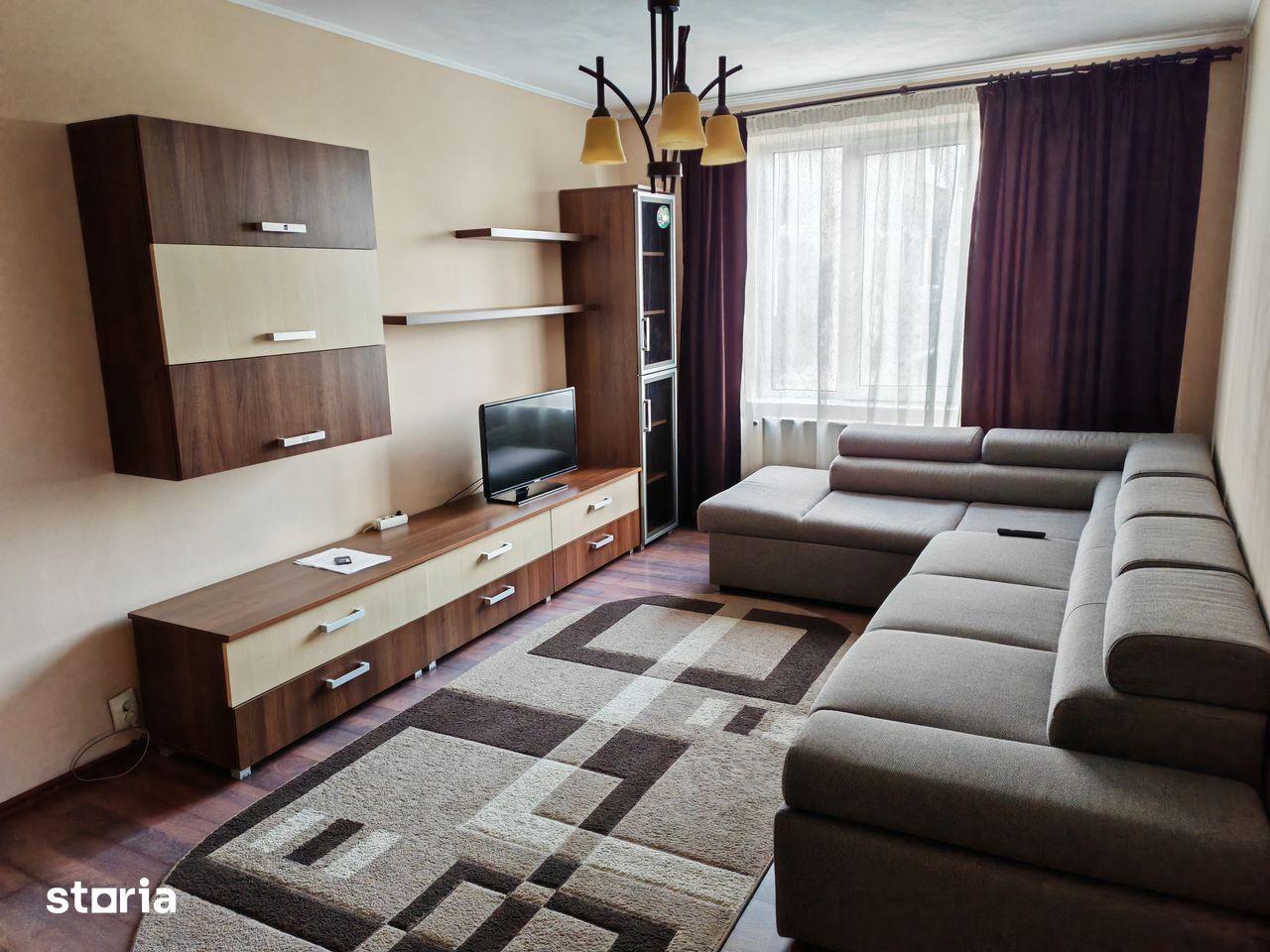 Apartament 3 camere de vanzare Rogerius