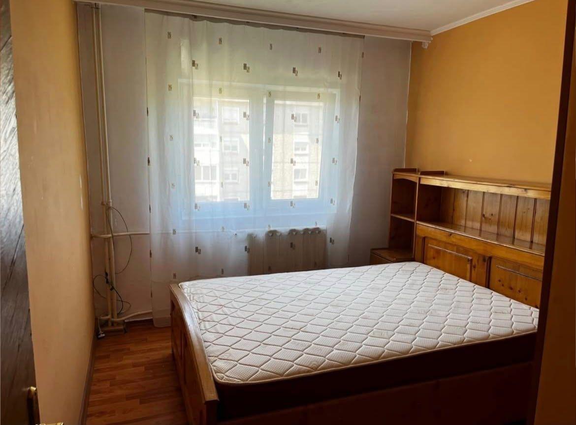 Inchiriez camera in apartament, Calea Aradului