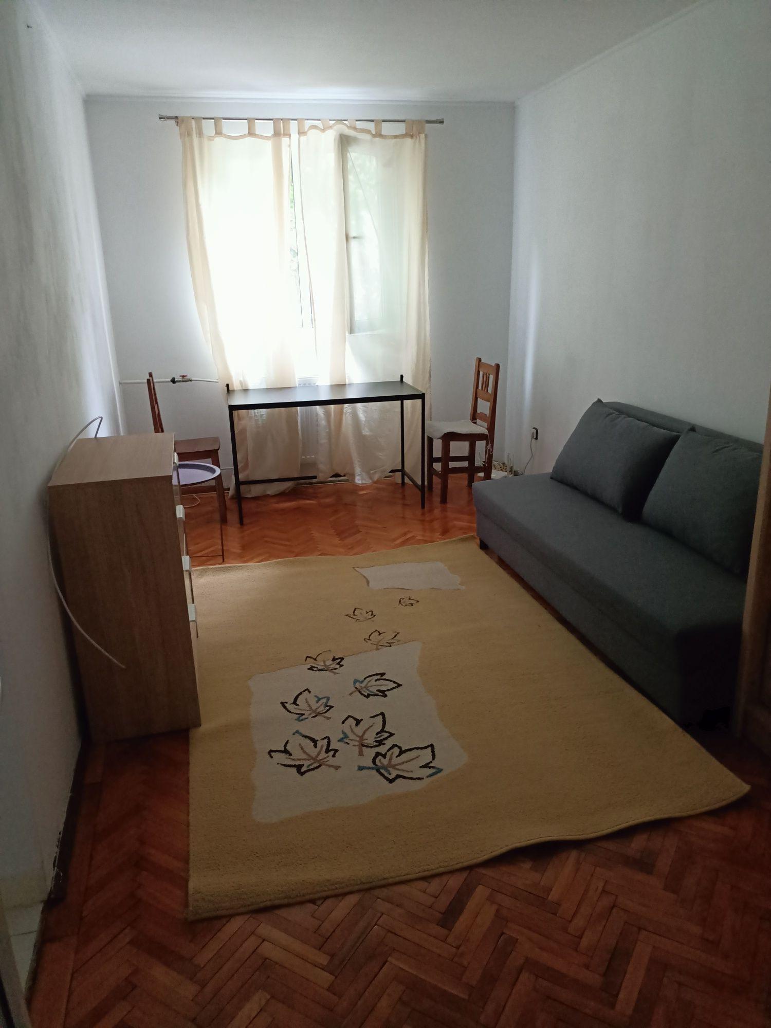 Proprietar, inchiriez 2 camere ,31mp,et1,str Iza,supeco