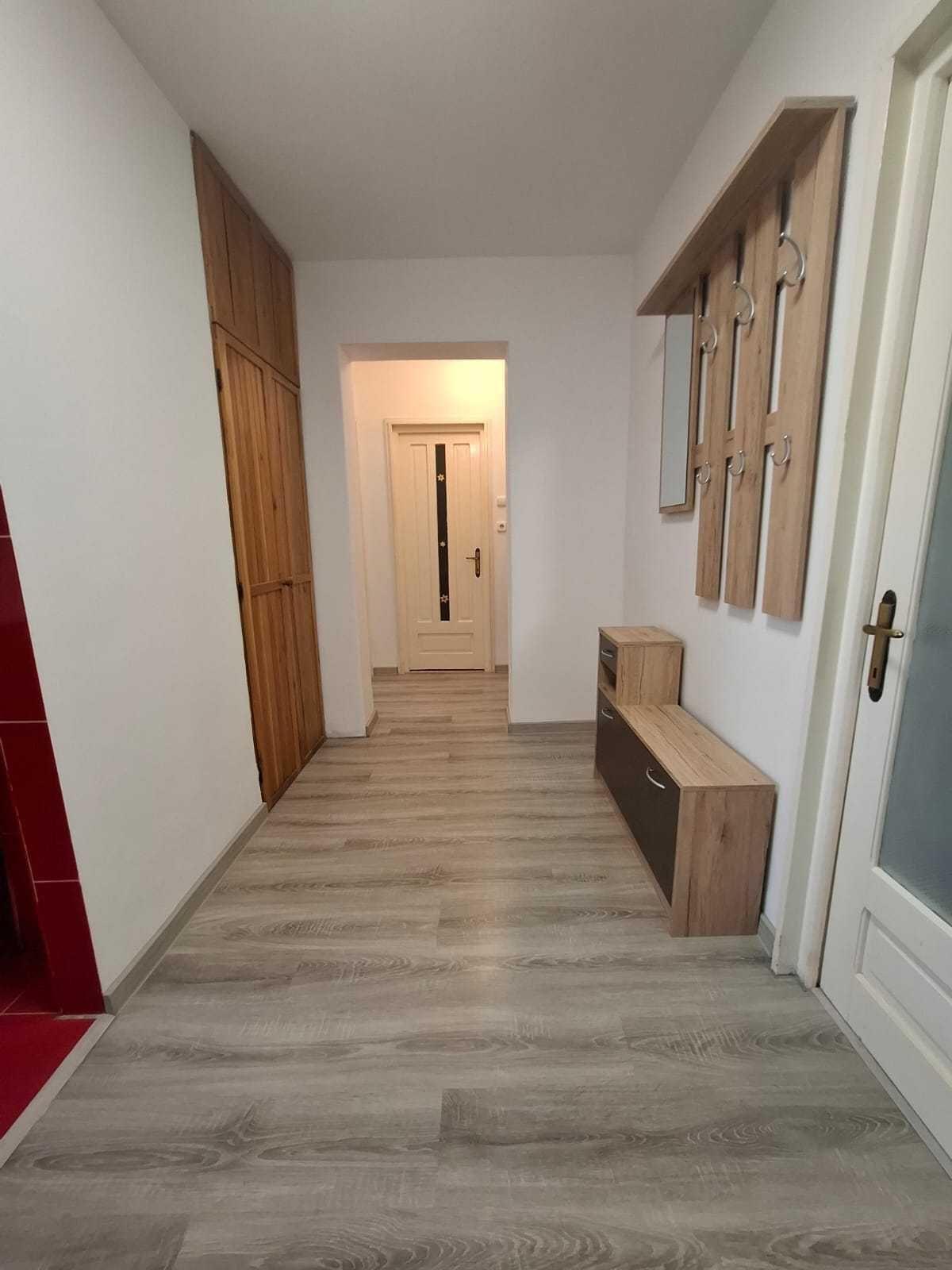 Apartament 3camere pe Aluminiei