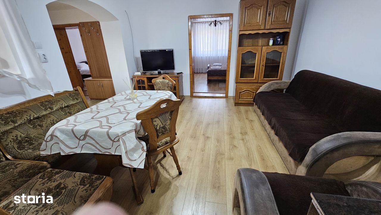 Casa cu 3 dormitoare de inchiriat in zona Iosia (strada Zarandului) - imagine 1