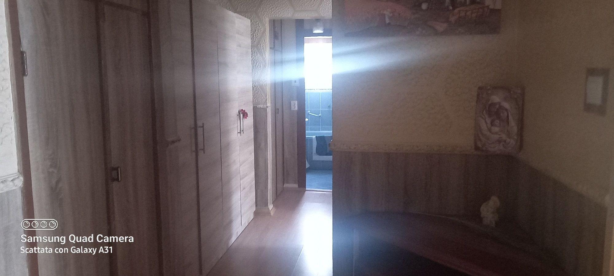 Vand apartament 3 camere - imagine 1