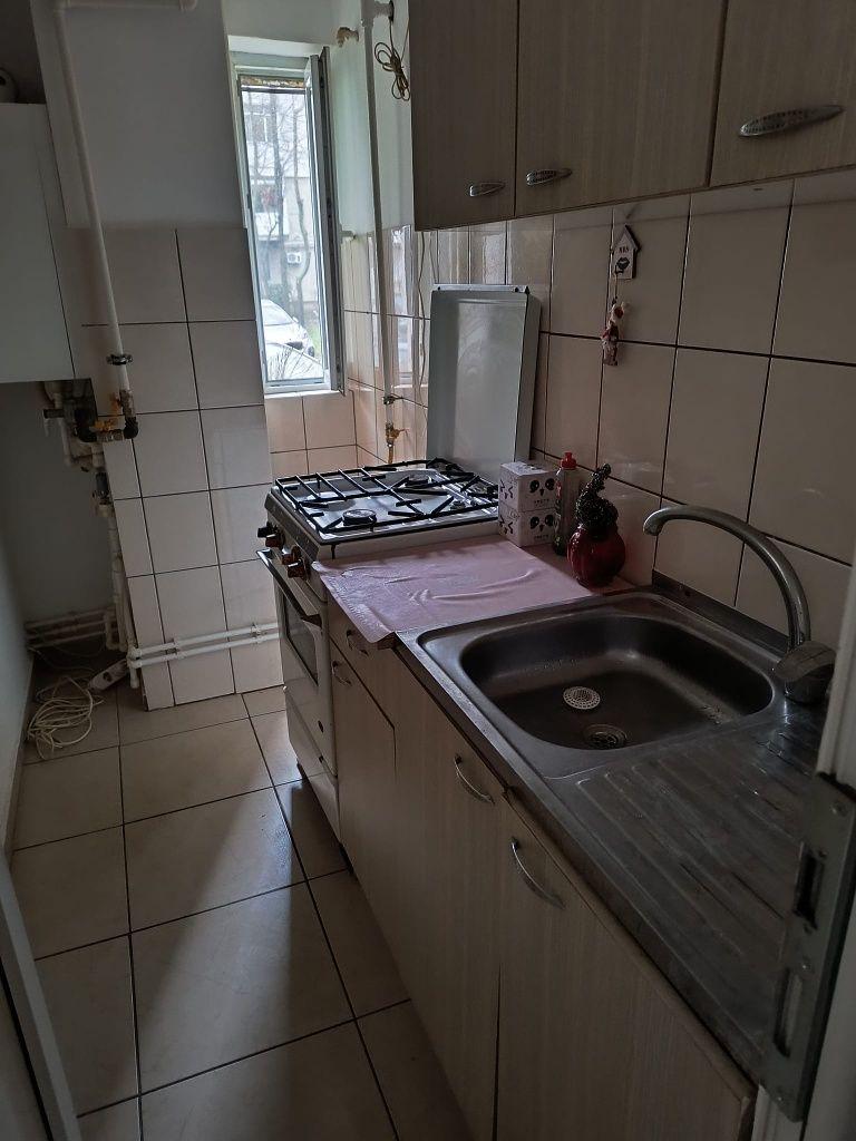 Închiriez garsoniera Bariera Bucuresti