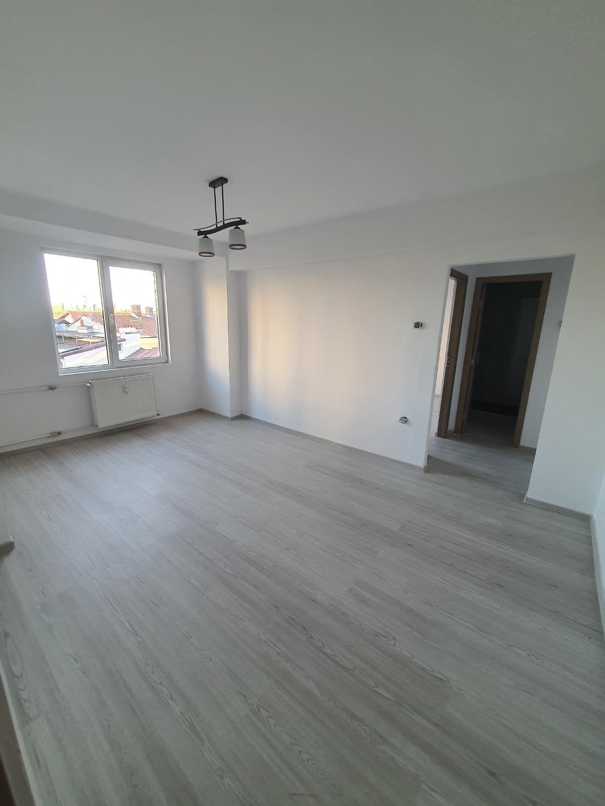 Apartament de închiriat central - bulevard - imagine 1