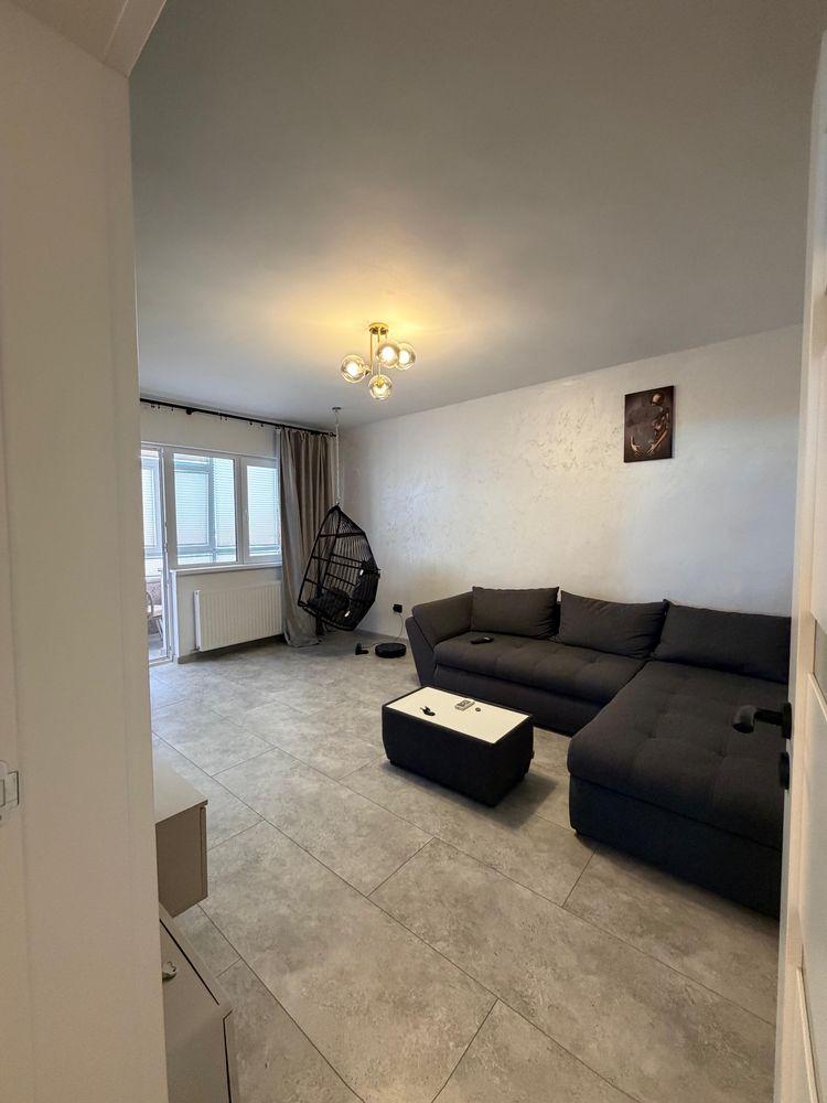 Apartament 2 camere de închiriat – Malu Roșu, Aleea Școli  Se oferă spre închiriere apartament cu 2 camere, 55 mp cu balcon inclus. - imagine 1