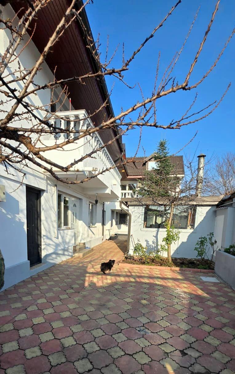 Direct Proprietar P+2E | 427 mp construiți | 10 camere | 5 băi | 3 bucătării | Teren 314 mp | Sector 1 - imagine 1