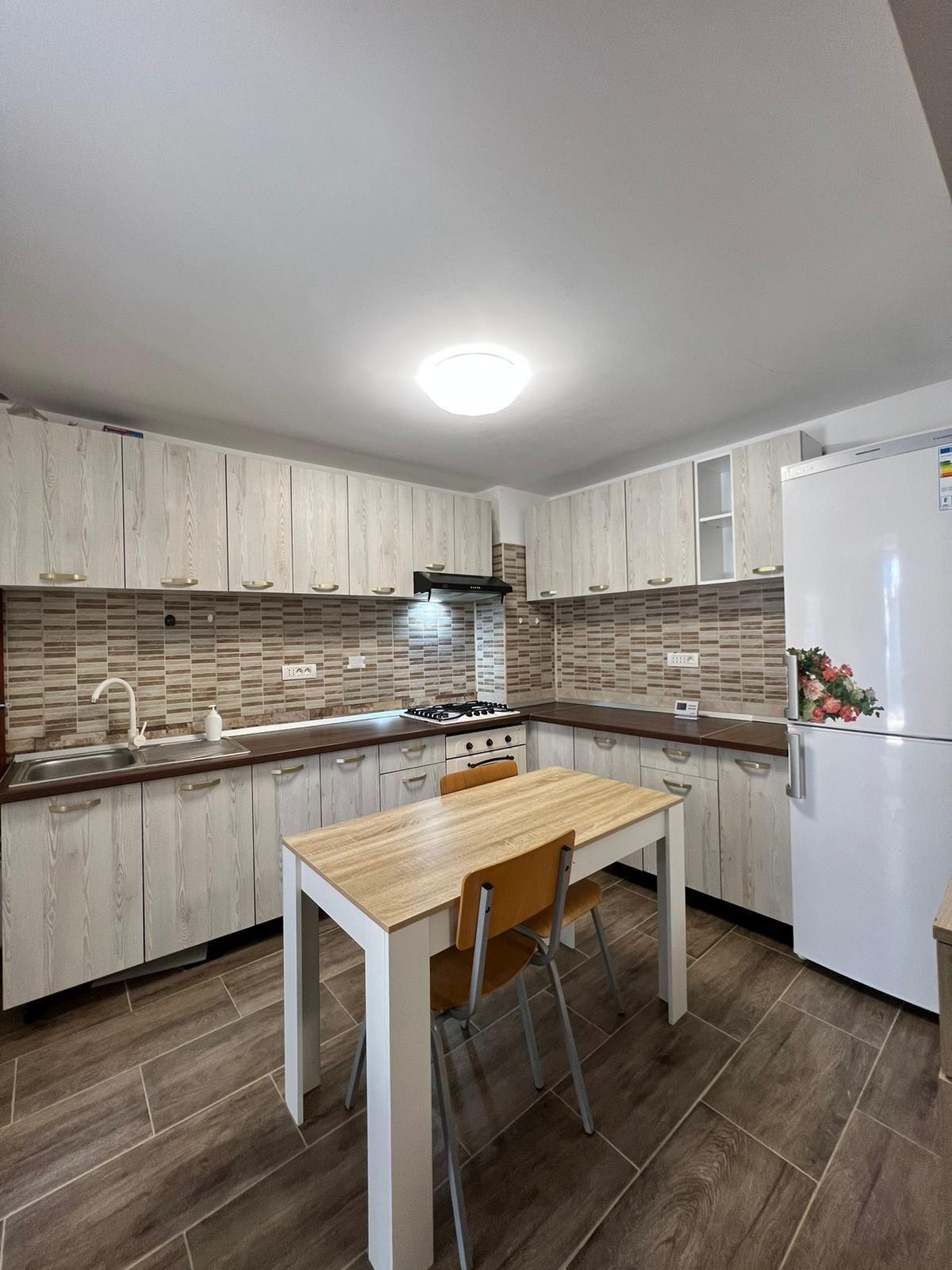 Casă 2 camere Bucureștii Noi - imagine 1