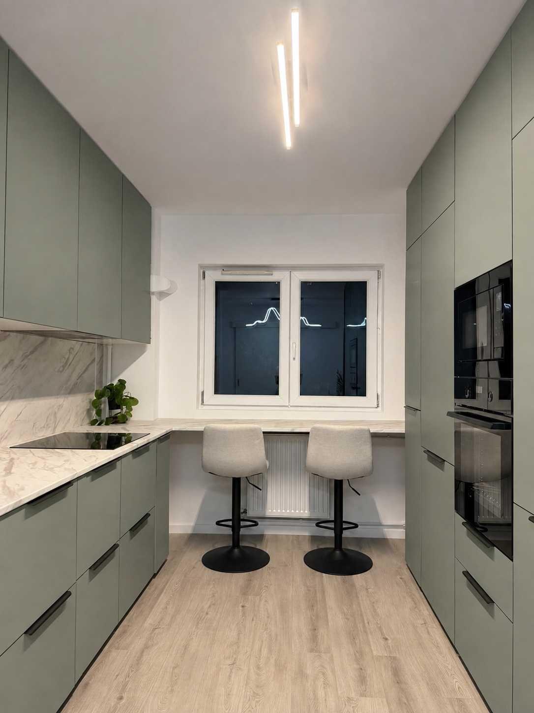 Apartament 4 camere Stefan cel Mare, et 2, renovat, mobilat , utilat modern , totul nou. 5 minute metrou
