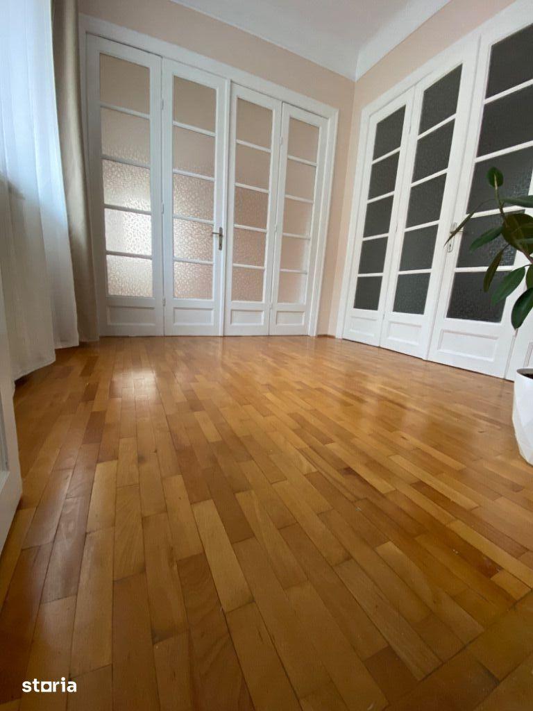 Particular, Apartament Ultracentral de inchiriat Birou firma