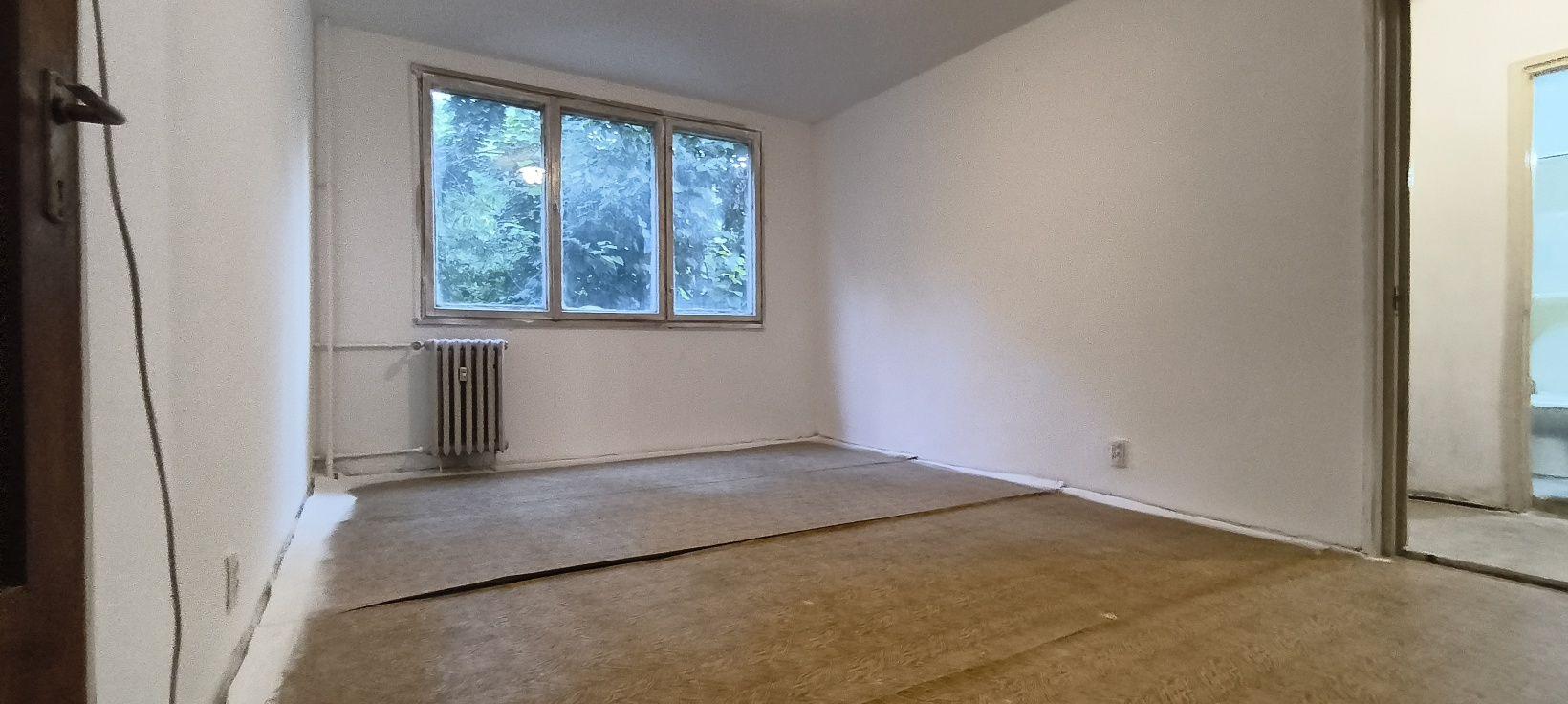 Apartament 3 camere de vânzare în Berceni aleea Uiara 4a