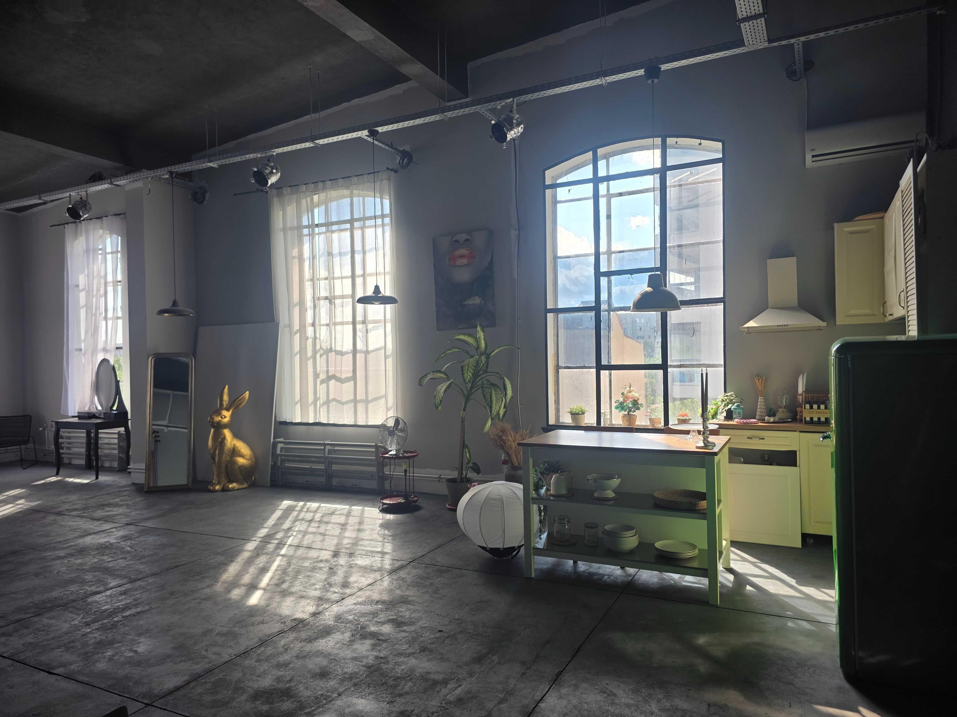 Vand studio foto/preluare spatiu chirie de 42mp 380e/luna si 80mp 700e/luna in zona Timpuri Noi