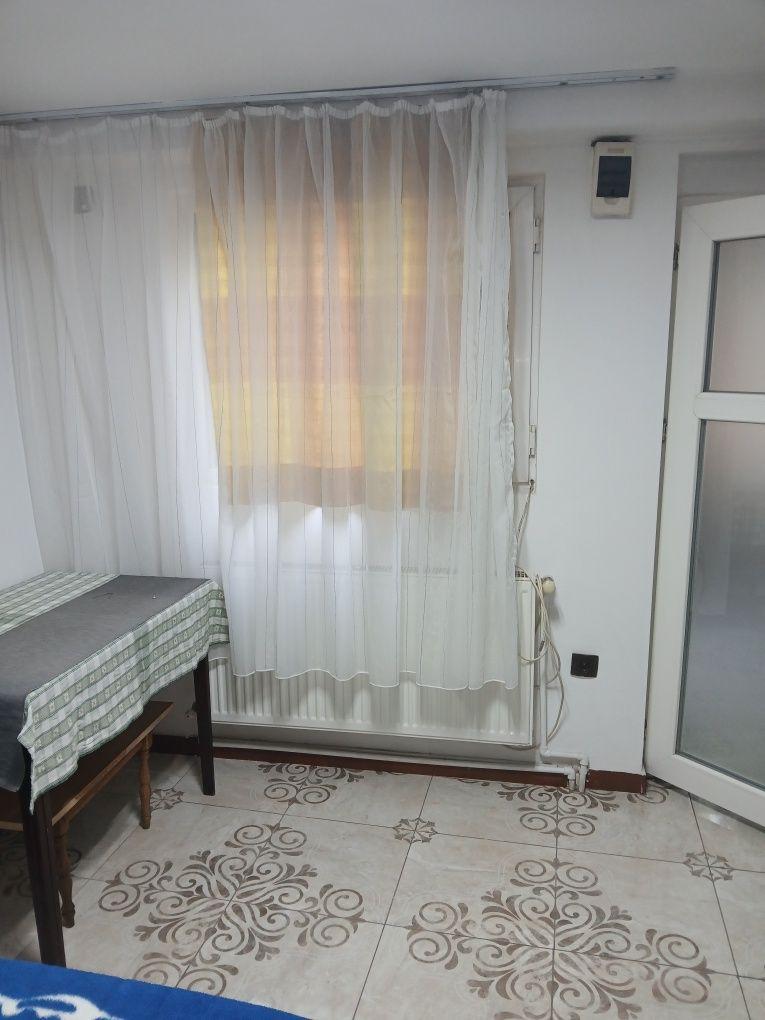 Cameră de închiriat - Bucuresti, baie/bucatarie proprie