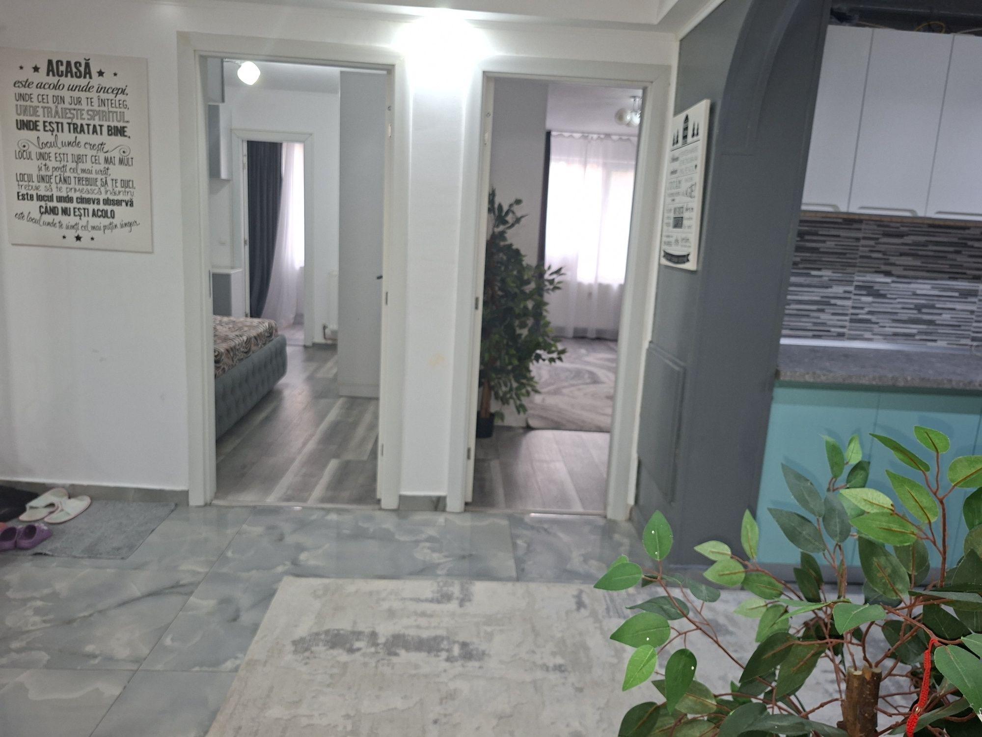 De vanzare apartament 4 camere 100mp