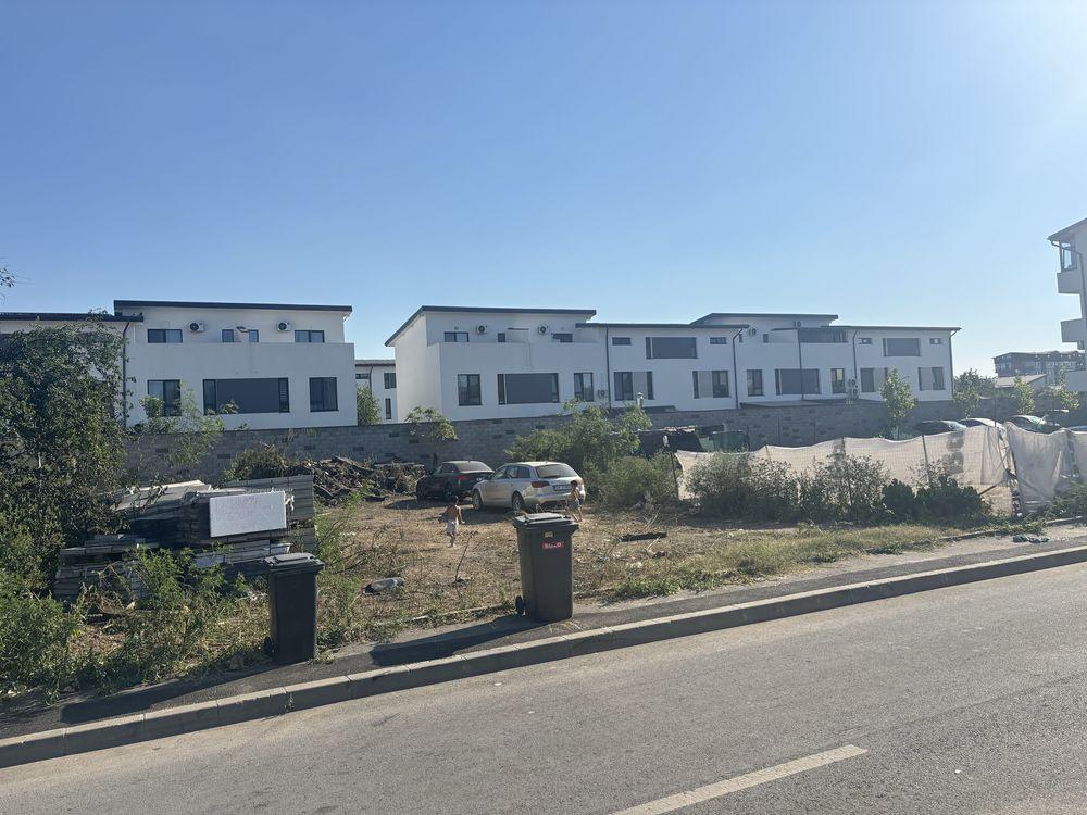 De vanzare teren 500 M sector 5 str intarea talamci