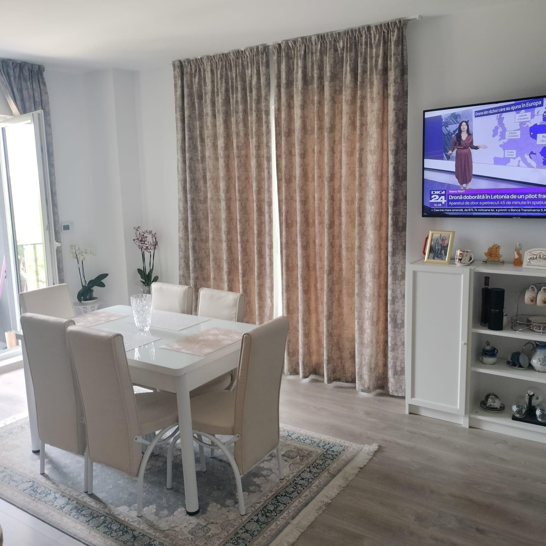 Vând apartament 3 camere