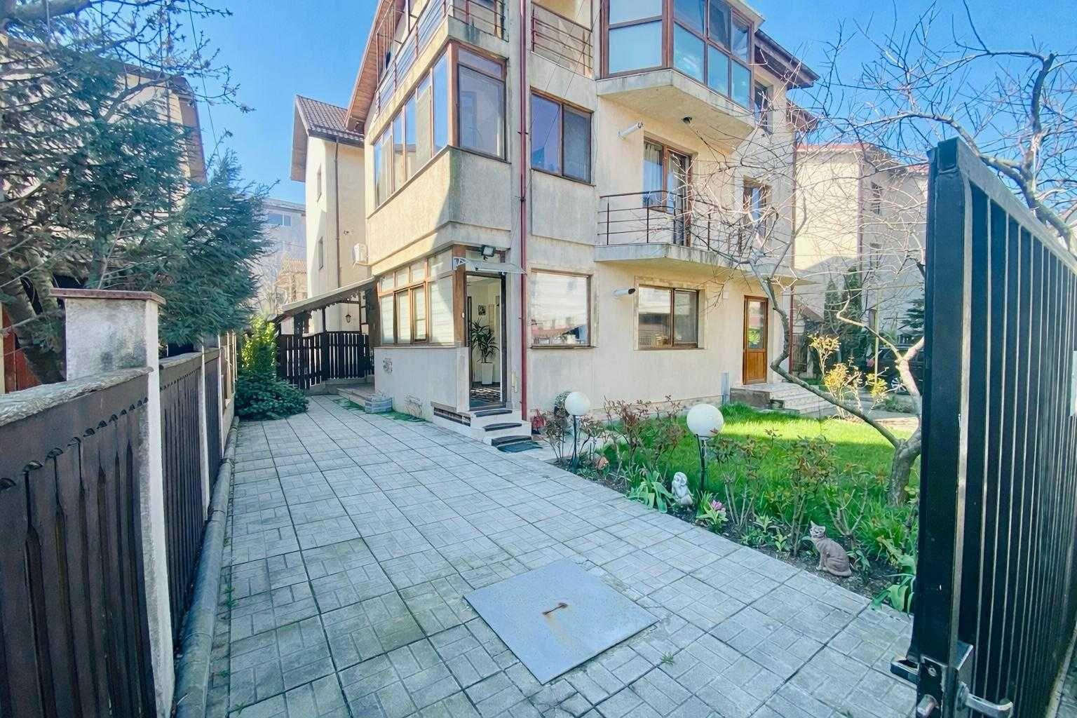 Apartament de 3 camere cu curte și terasă proprie – mobilat și utilat Popesti Leordeni