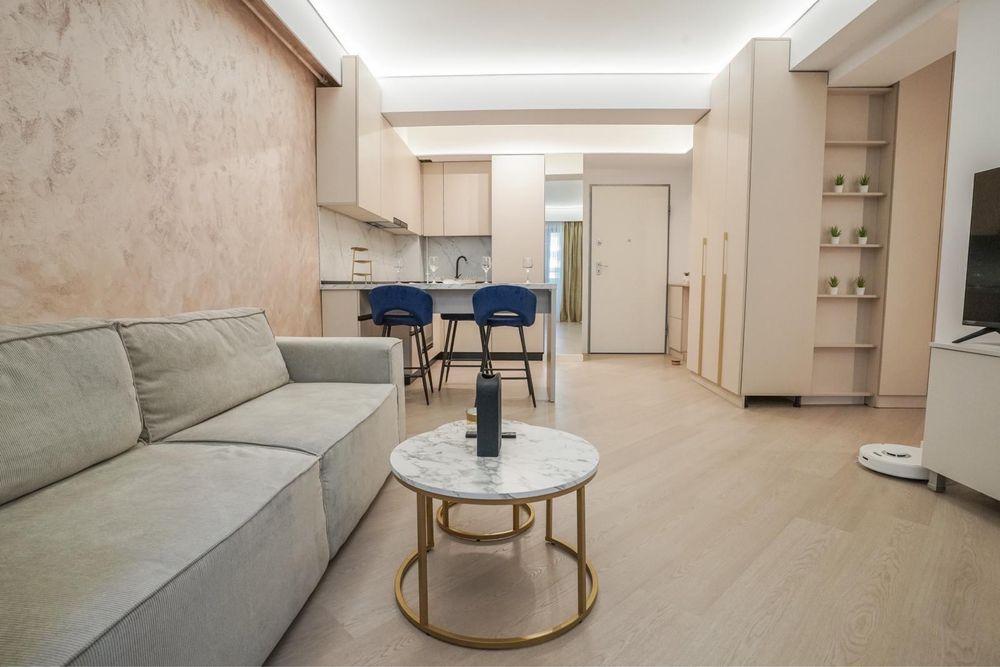 Proprietar inchiriez apartament 2 camere complex Cortina North et 1
