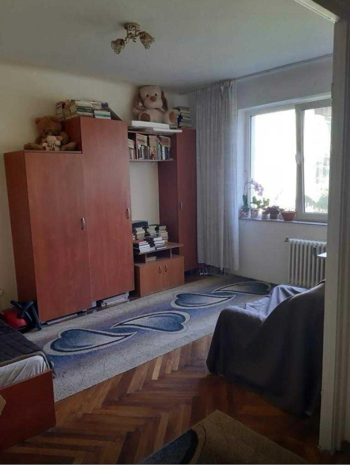Garsoniera Exercitiu - Piata Traian etaj 2/3