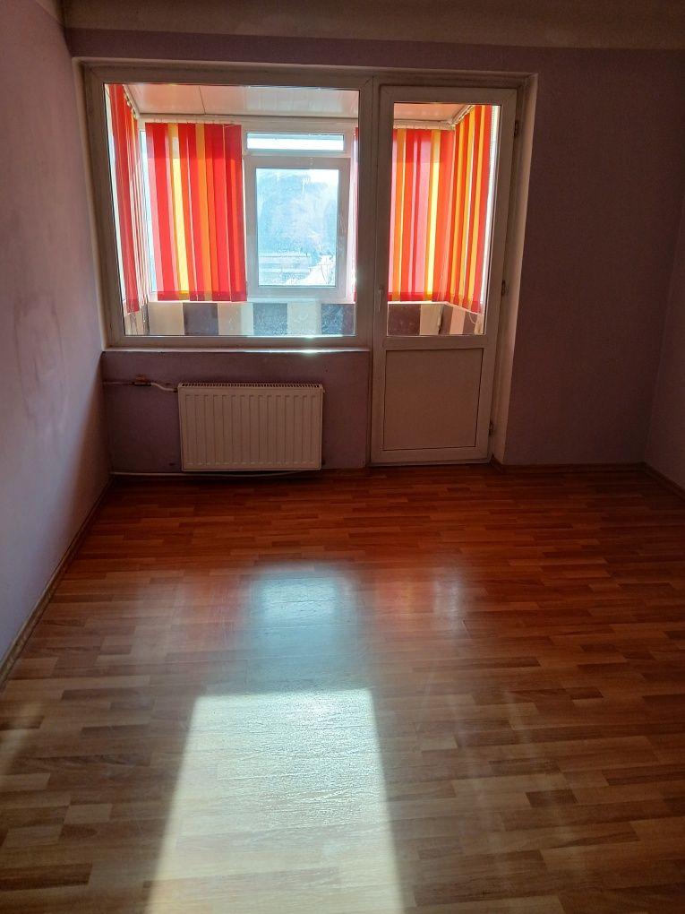 Proprietar,vând garsoniera Traian