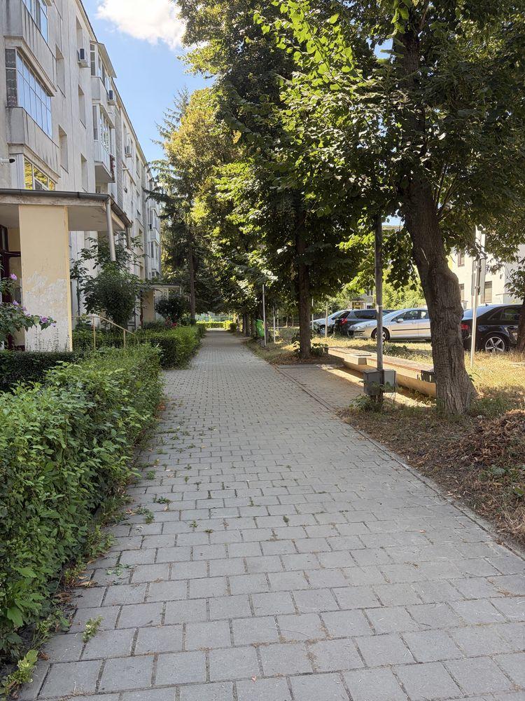 Apartament 2 camere semidecomandat