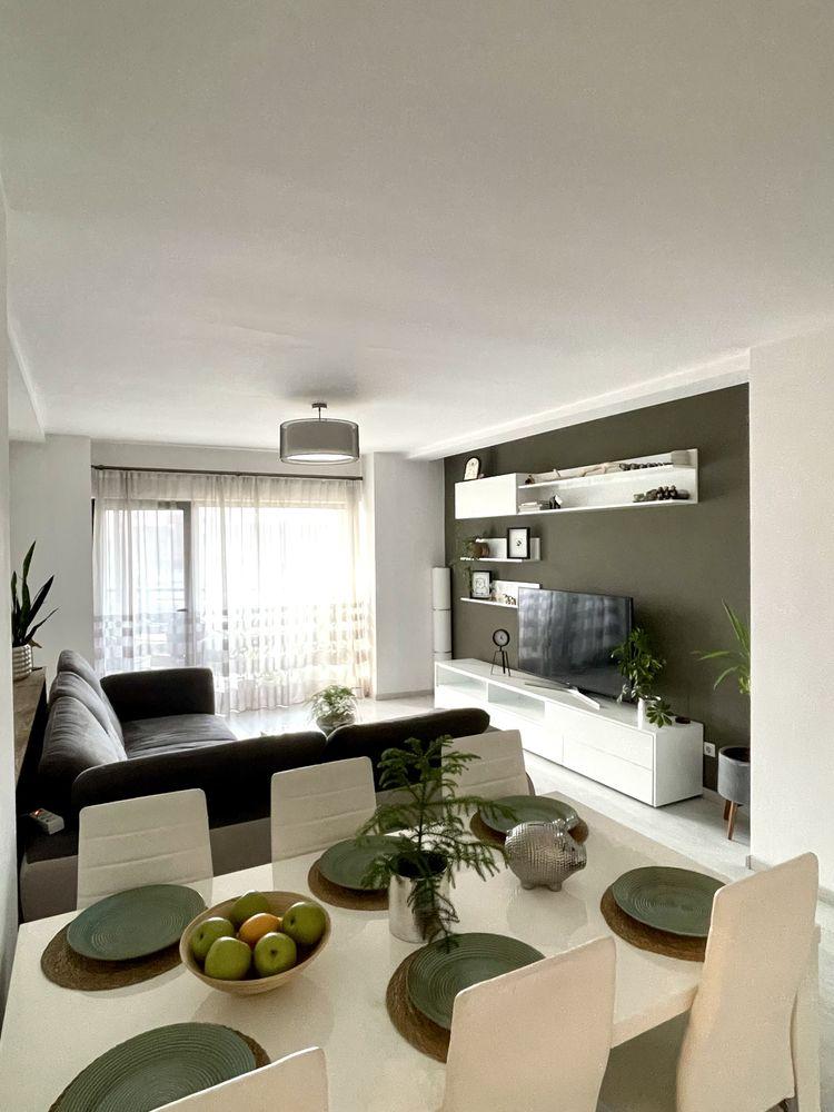 Apartament 2 camere – 74,46 mp utili + terasă 6,31 mp, garaj subteran + loc de parcare exterior, boxă, complet mobilat și utilat.