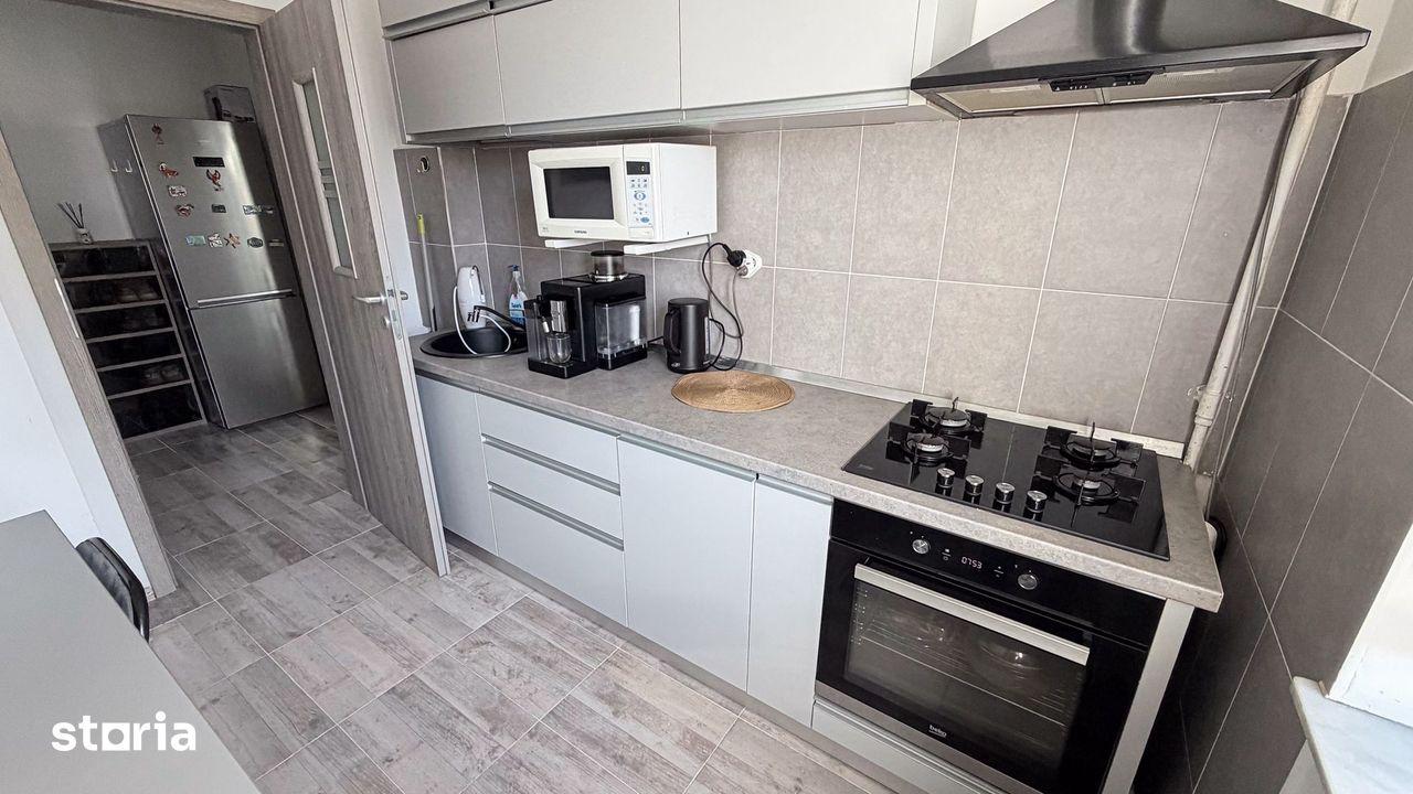 Apartament 3 camere str. Calea Bucuresti, langa scoala nr.10 - imagine 1