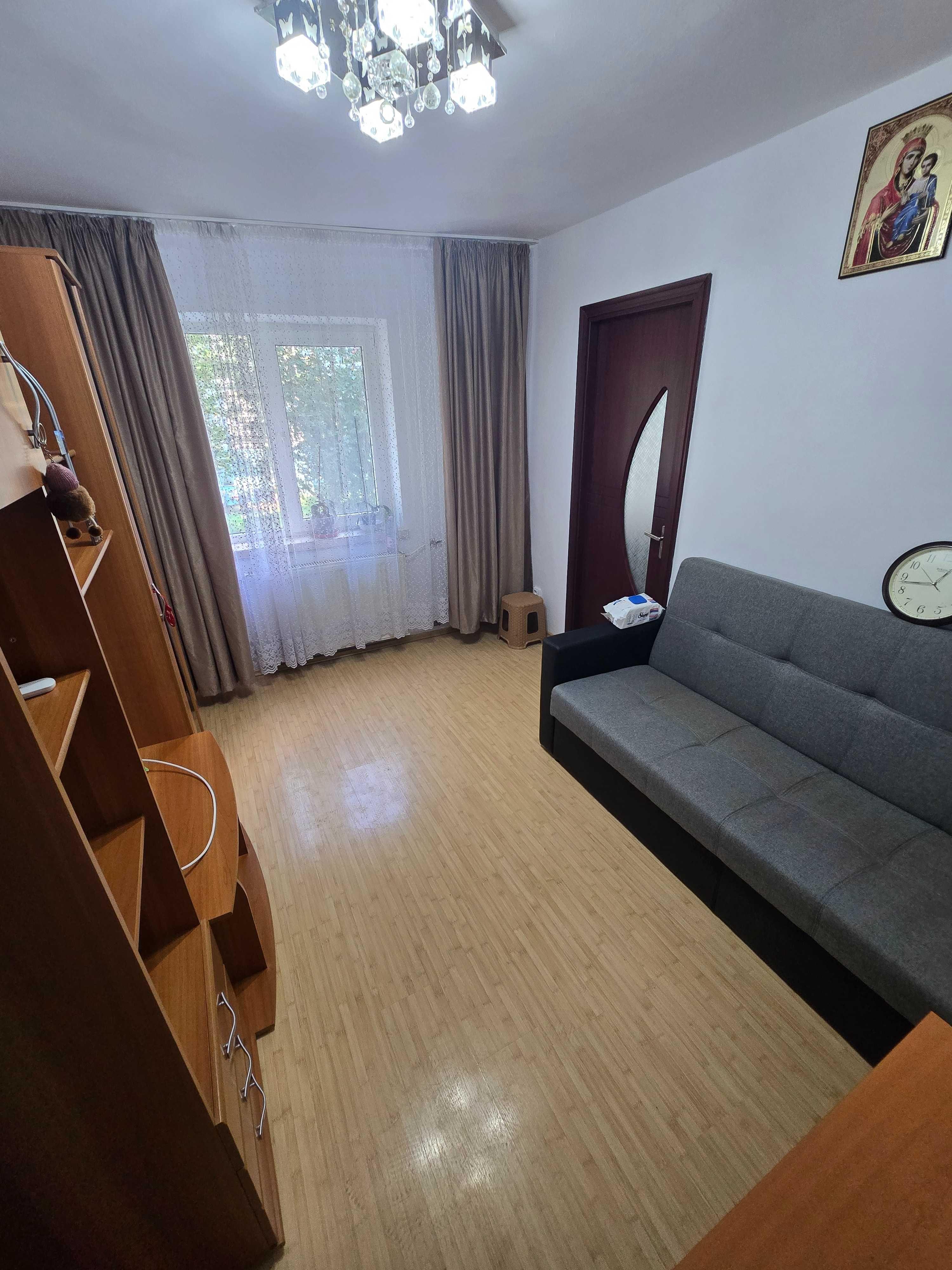 Inchiriez apartament Pitesti Trivale complex 1