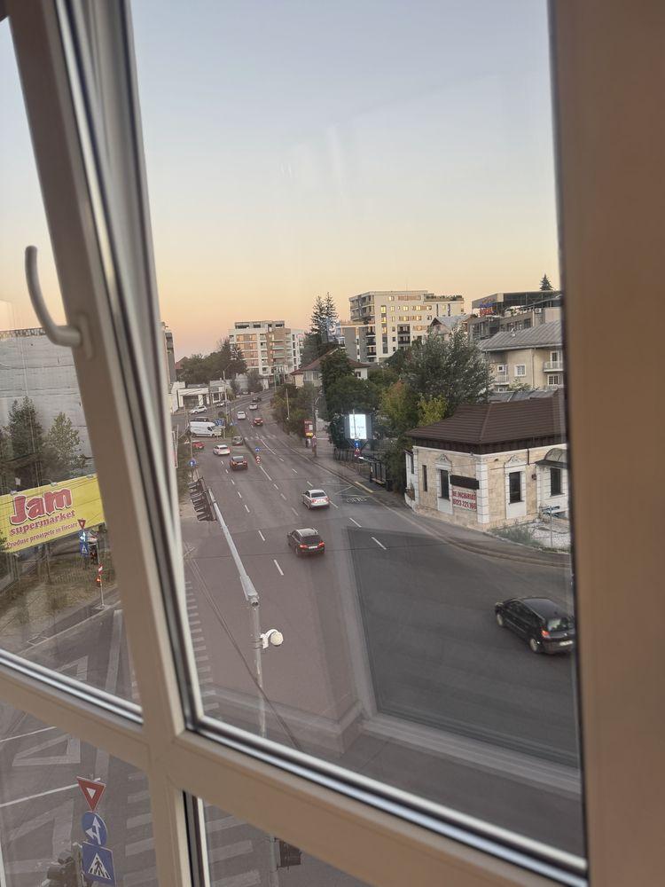 Apartament 3 camere central de inchiriat disponibil incepand cu data de 1 septembrie
