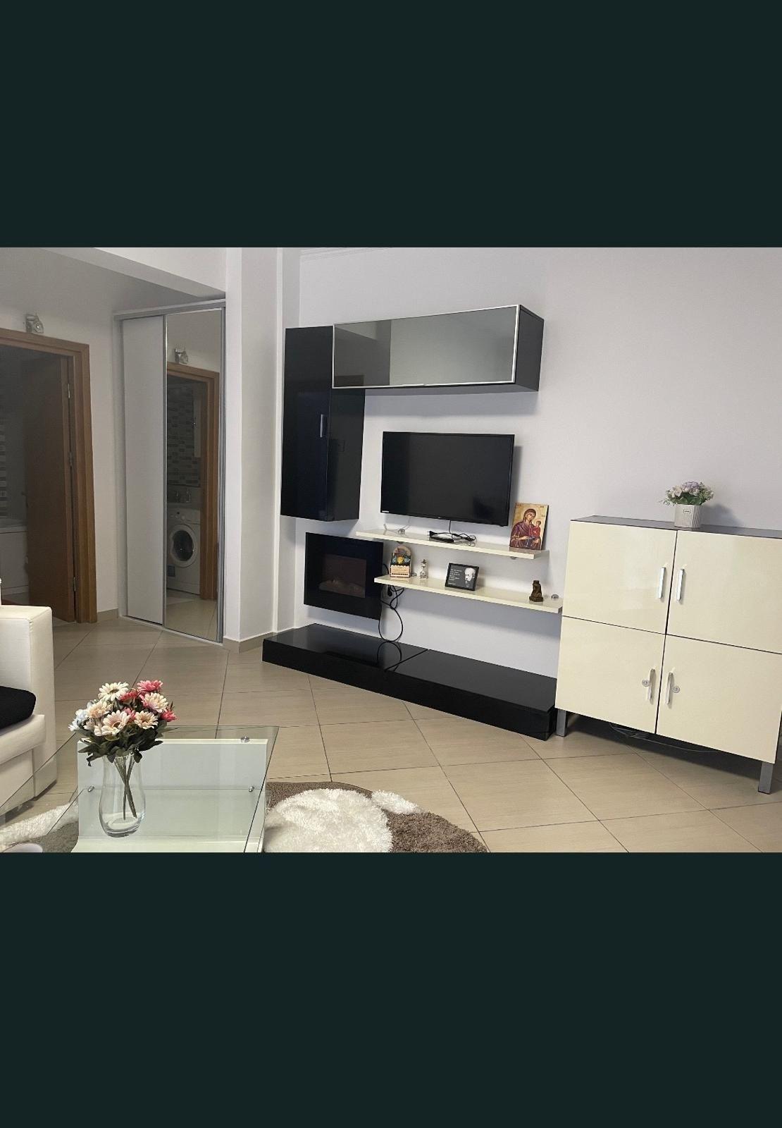 Închiriez apartament 3 camere Gavana