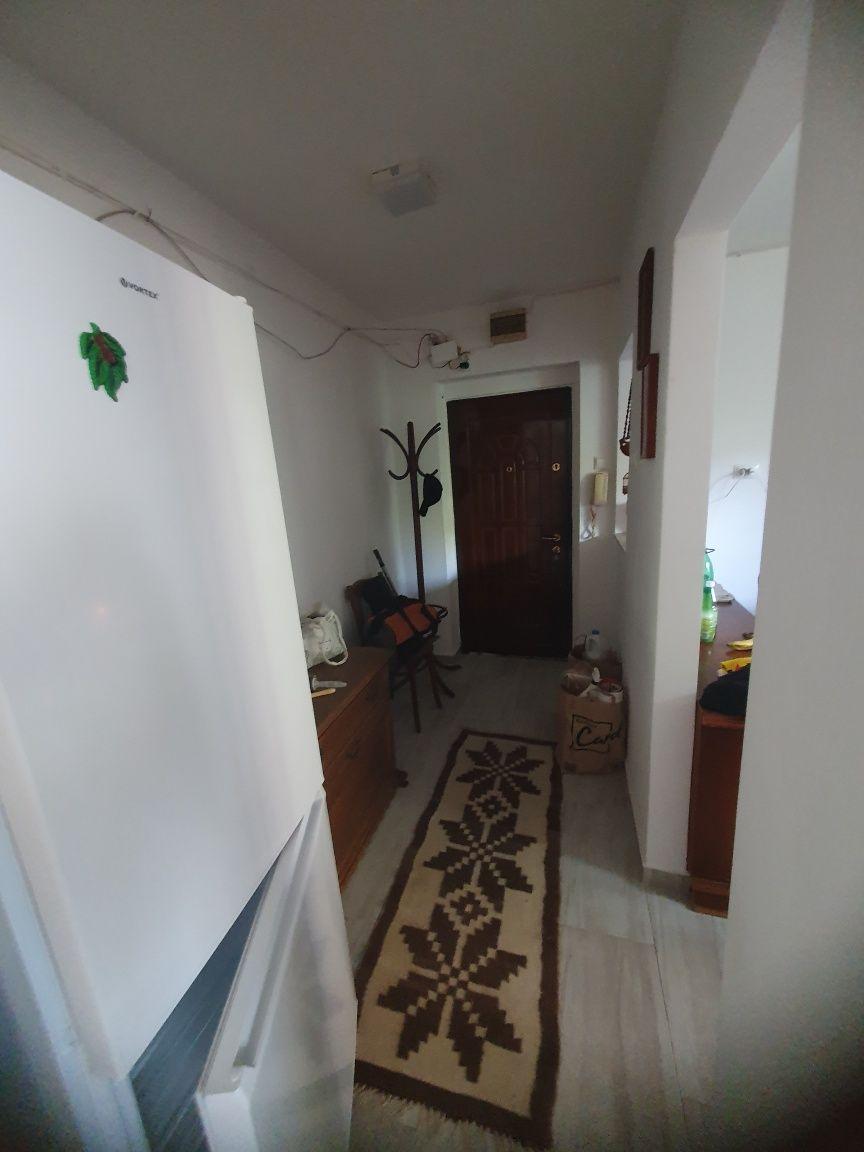 Apartament 4 camere - imagine 1