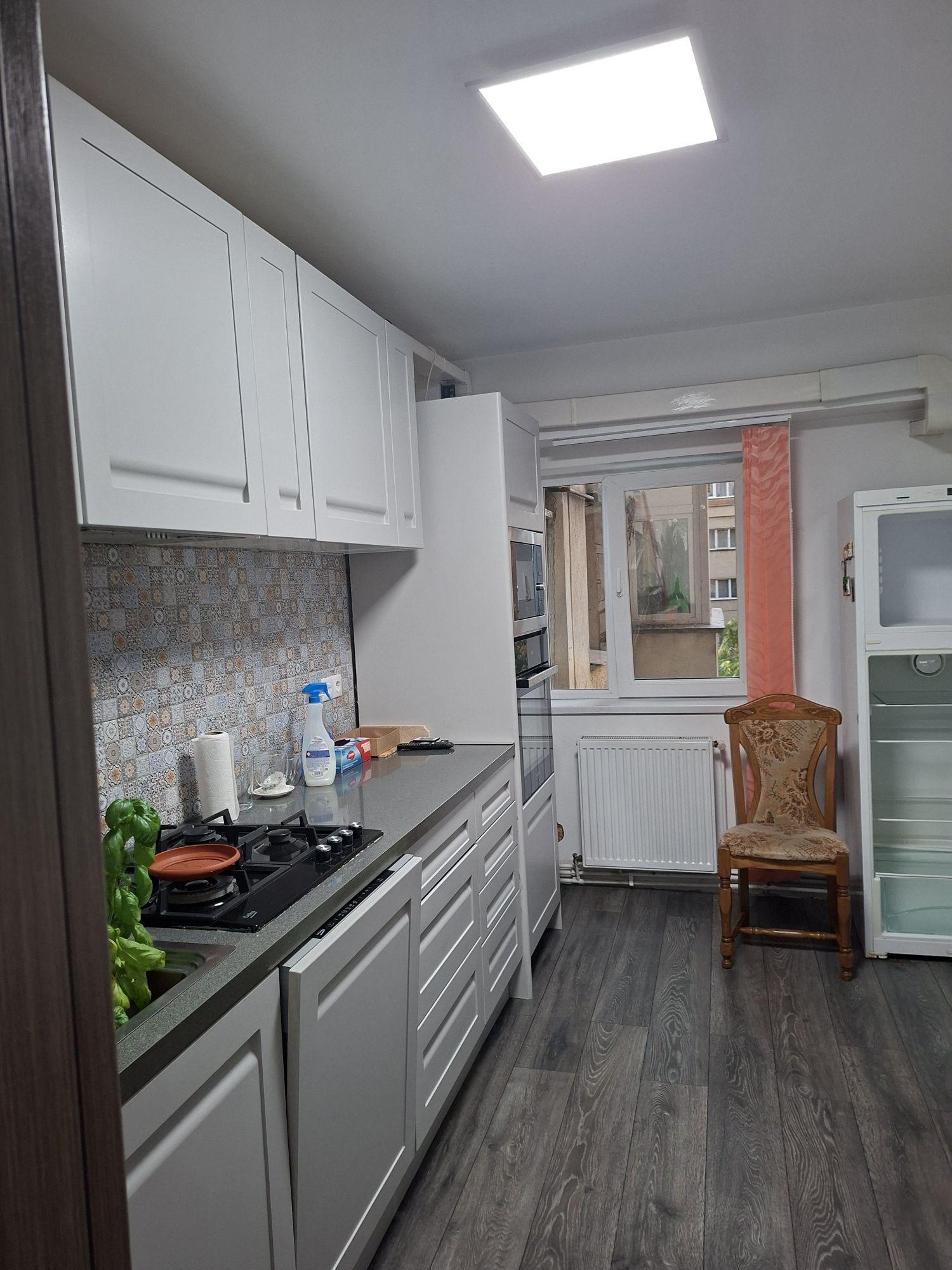 Închiriez apartament cu 3 camere - fără agenții  imobiliare,  va rog