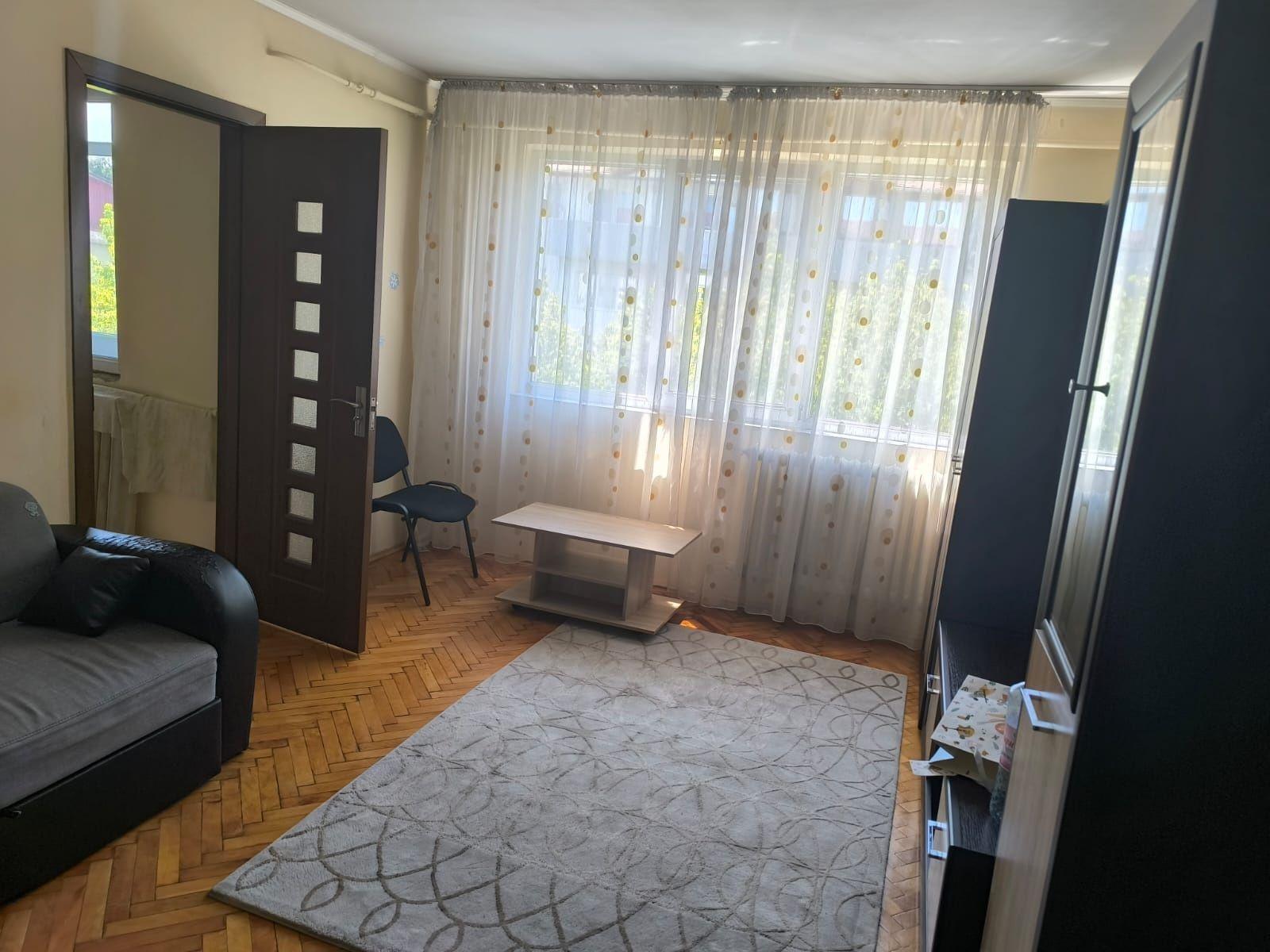 Apartament 2 camere de închiriat zona Nord