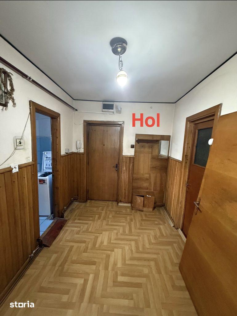 Apartament 3 camere  și 2 balcoane ultracentral Rm. Vâlcea