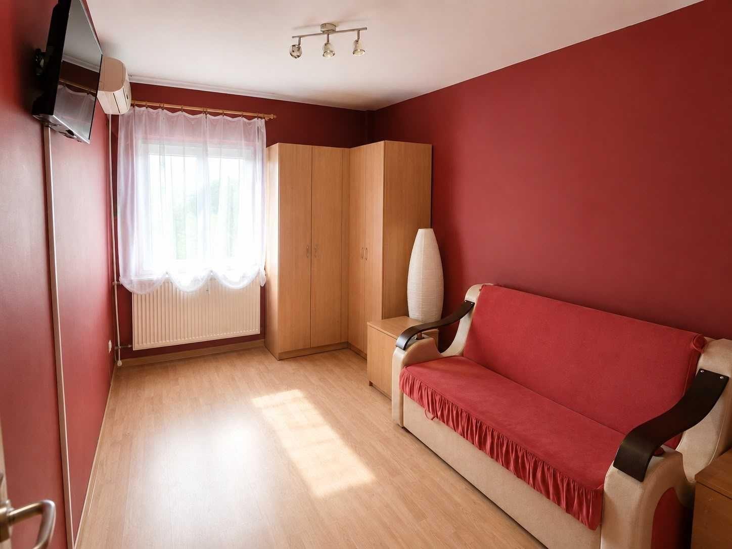 Vanzare apartament 3 camere