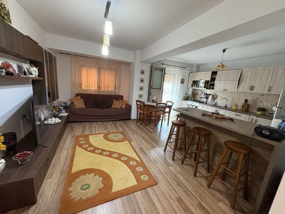 Vand apartament zona Lenin Sud an 2017