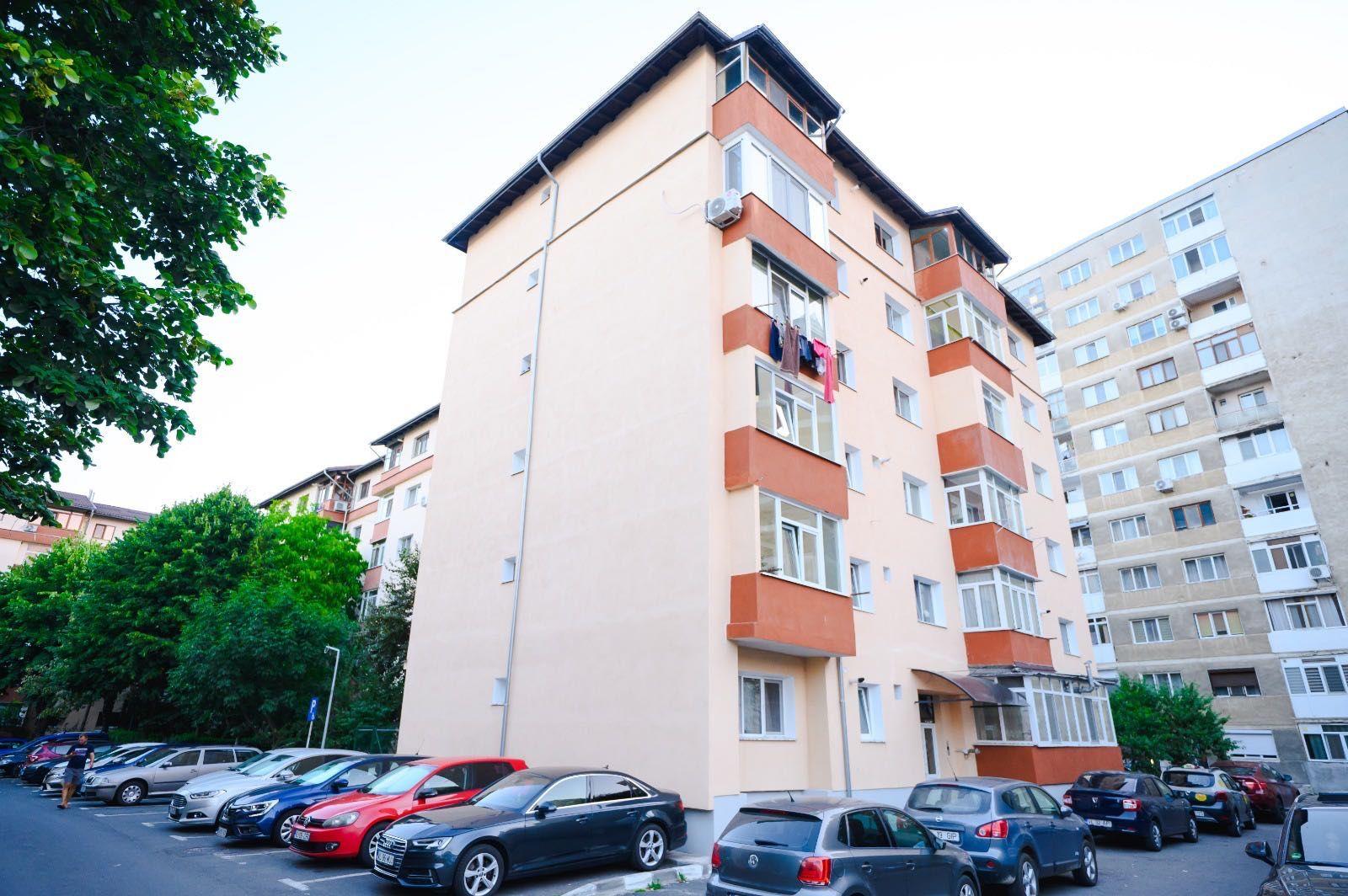 Apartament 4 camere complet renovat Ostroveni piata