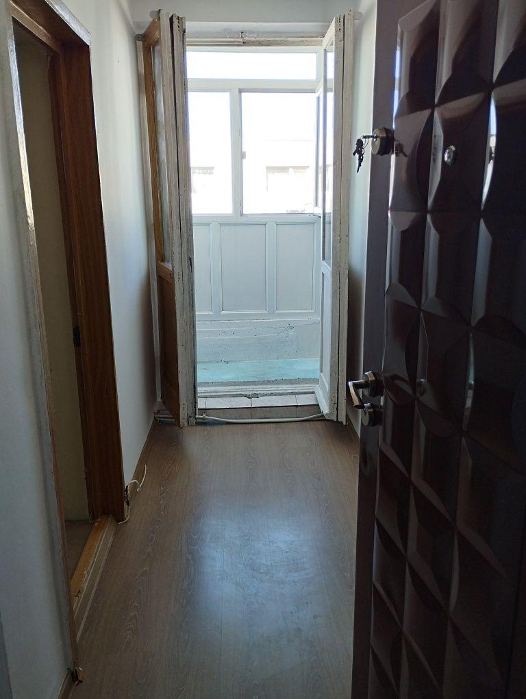 P.f  Vând apartament 2 camere, decomandat, 54 mq zona Frumoasa