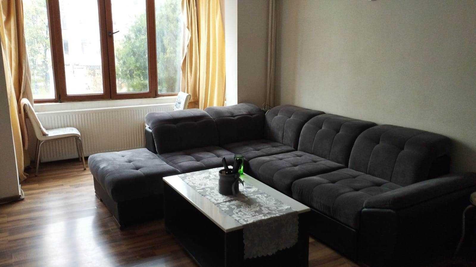 vand apartament 3 camere podu ros la rond