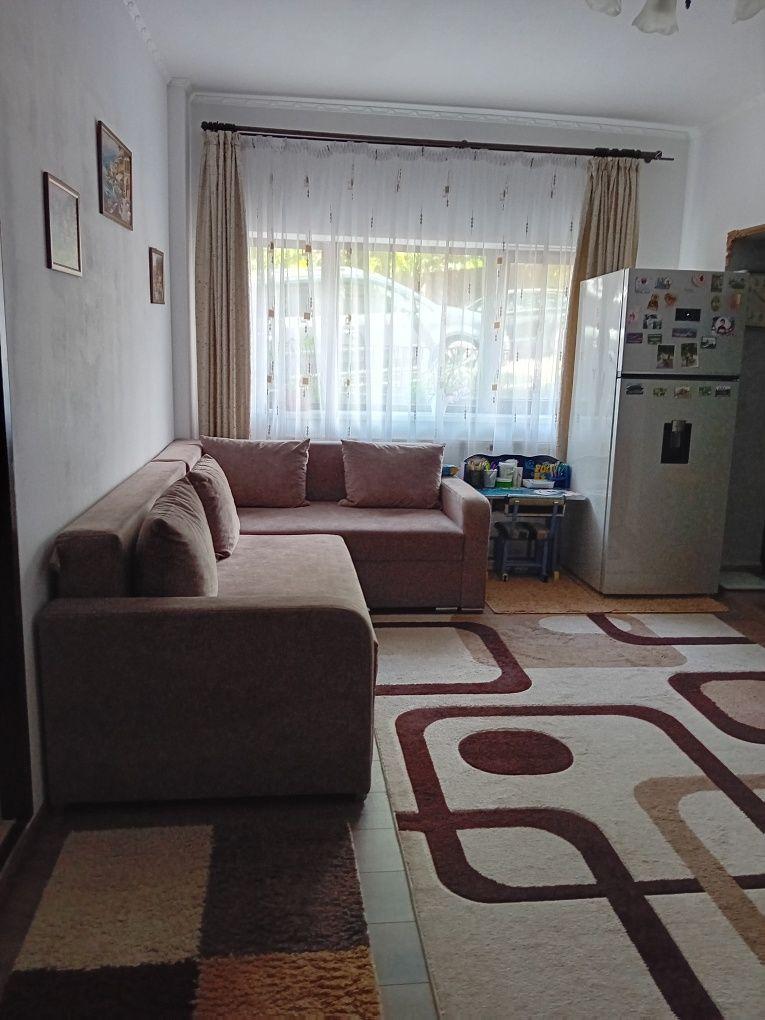 Vând apartament cu 3 camere