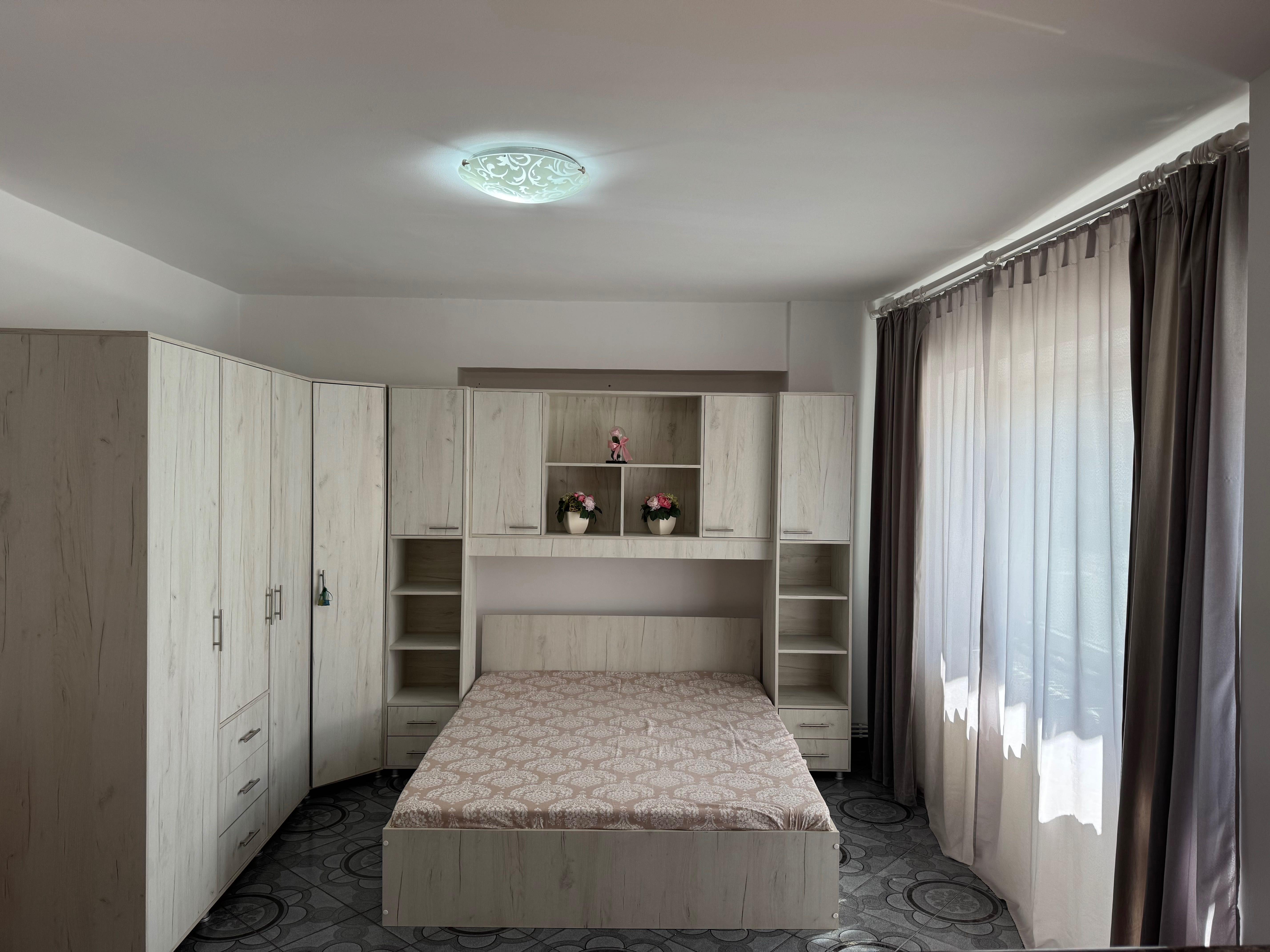 Apartament cu o camera pentru inchiriat in zona Nicolina Cug