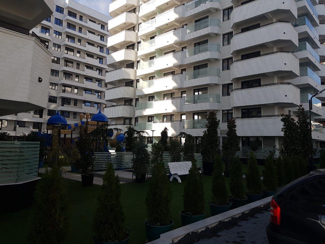 Închiriez apartament în ROYAL TOWN