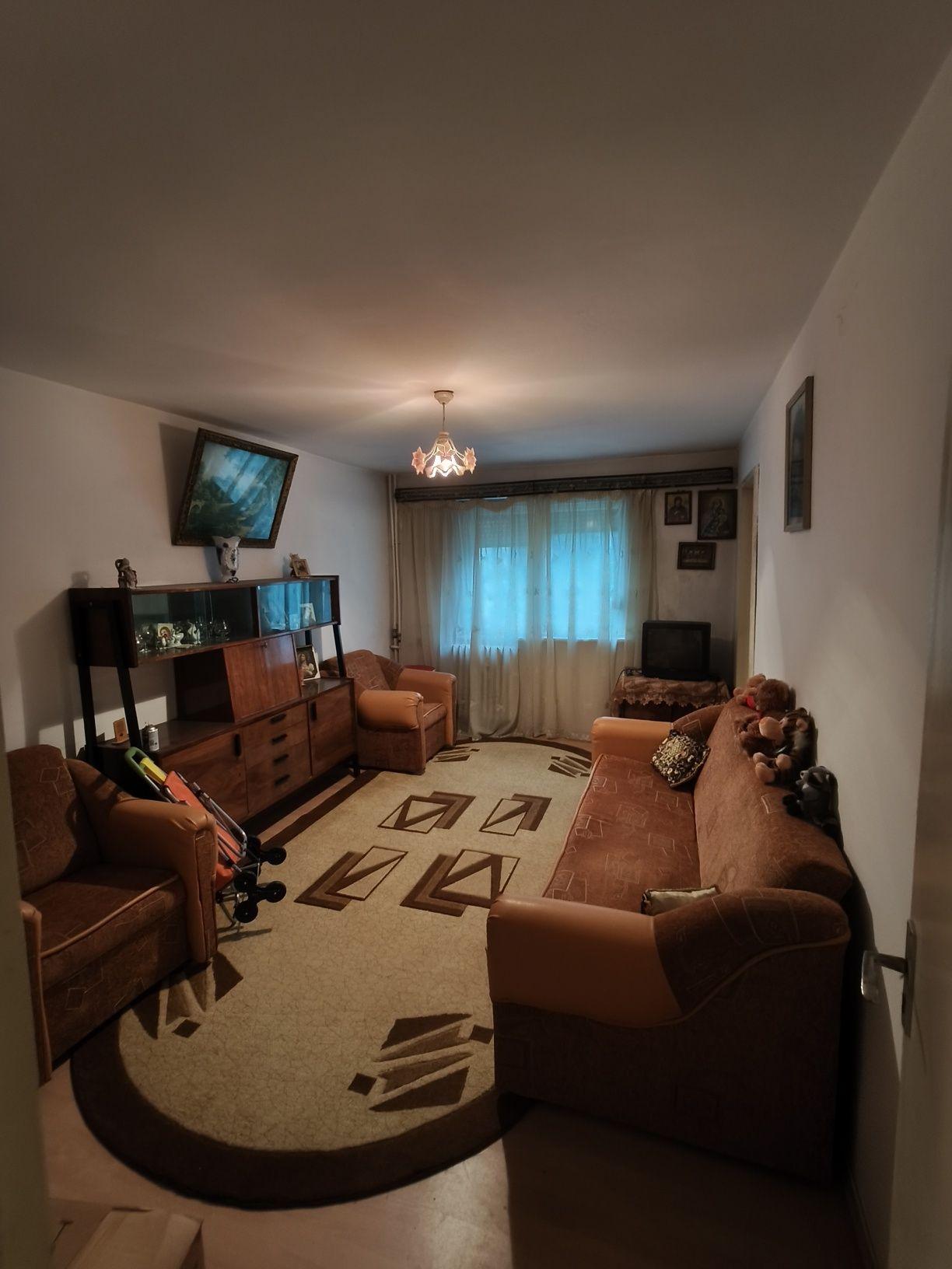 De vânzare apartament 4 camere Micro 14! - imagine 1